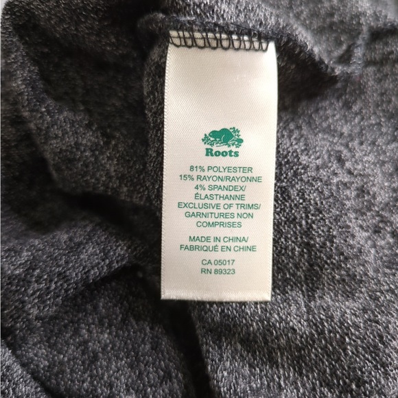 🎅🏻 3/$50 👯‍♀️Host Pick⚡️Roots Grey Sweater - Picture 5 of 7